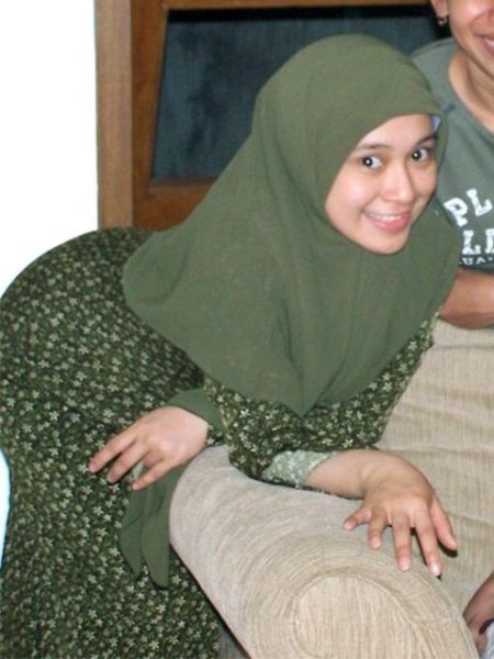 cewek semok ngangkang