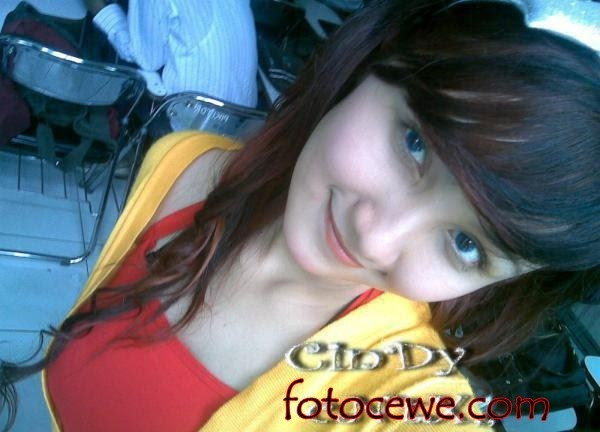 wanita cantik hamil