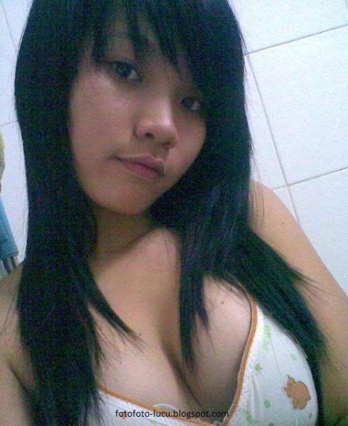 foto model bugil pakai baju tidur