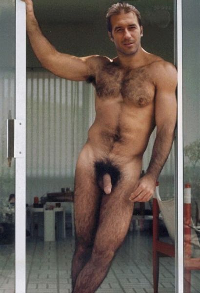 pretty hot gay men