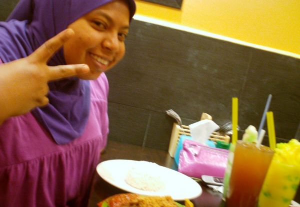 artis cewek bugil