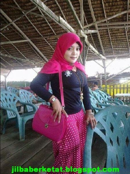 baju kebaya ketat