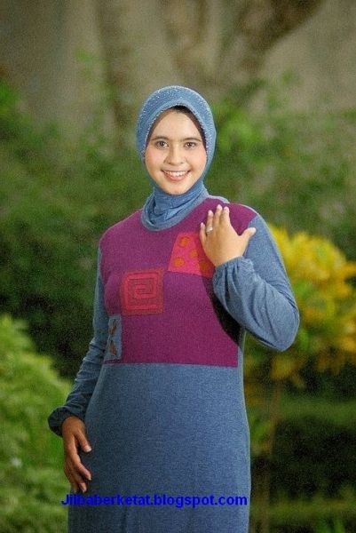ketat rok jilbab