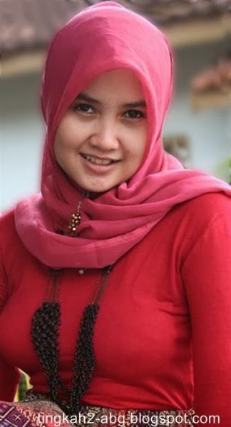 pelacur indonesia pamer susu