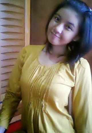 binaraga bugil