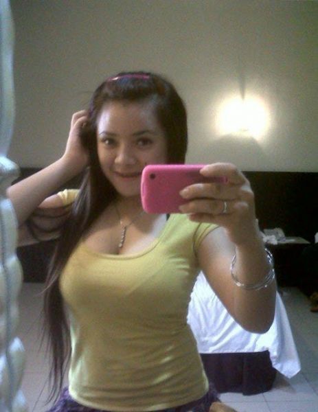 bugil pamer memek