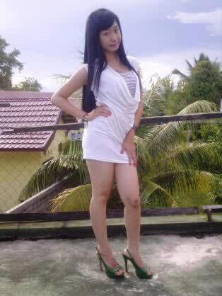 pembantu ngangkang