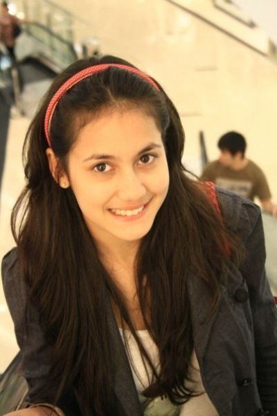 pevita pearce feet