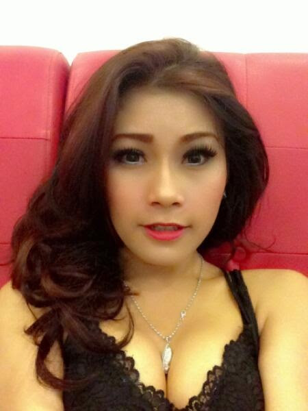 foto cd zaskia gotik