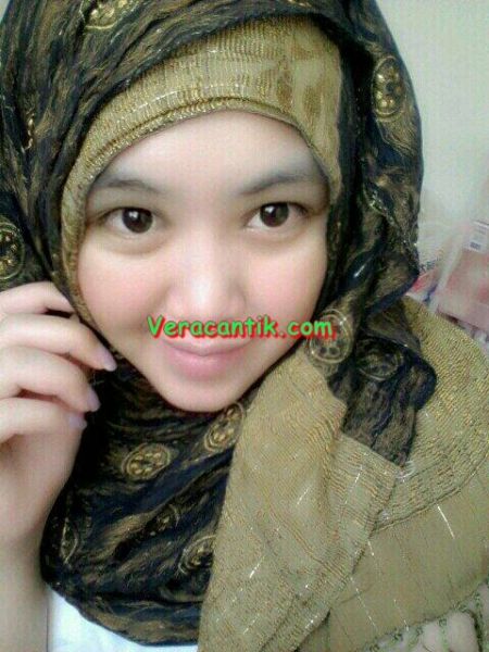 model toge bugil