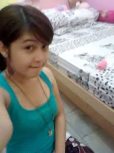 mela hamil bugil