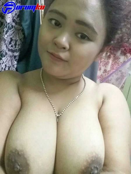tante gendut ngangkang