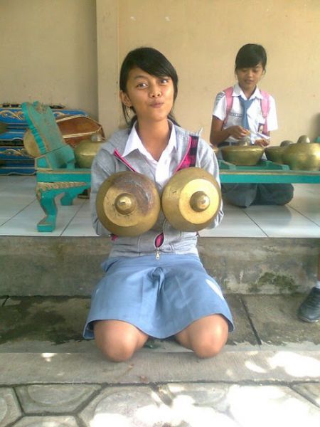chika cewek bugil
