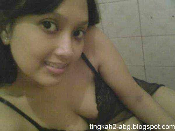 di entot memek mulus