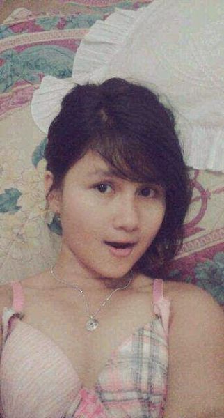 abg bugil pamer toge