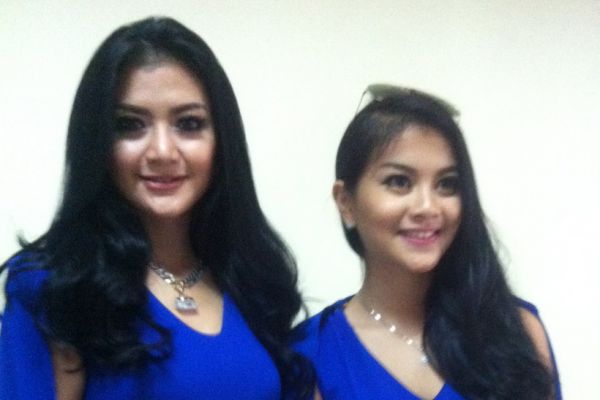 foto artis dangdut nyiplak memeknya