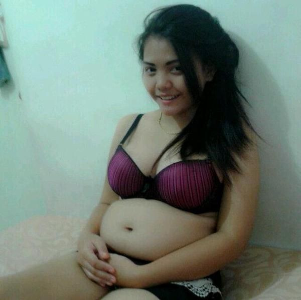 lubang memek ibu hamil merekah