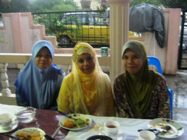 wanita bandung