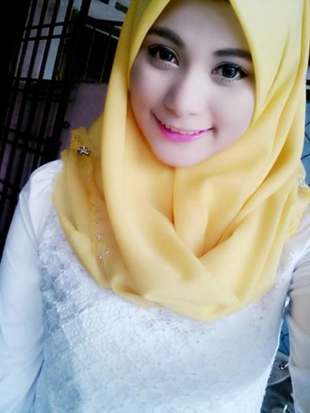cewek indo ngangkang