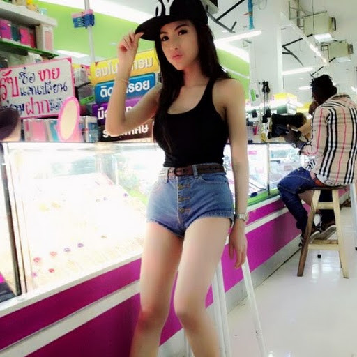 kontol panjang masuk ke memek basah