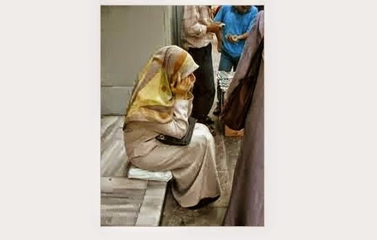 wanita terbang