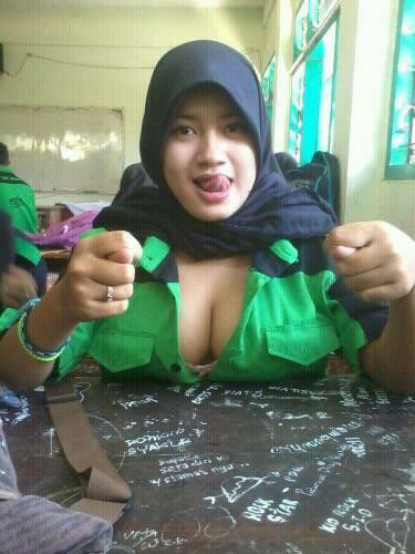 dewi persik bugil tanpa busana
