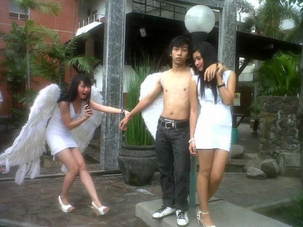 cowok emo