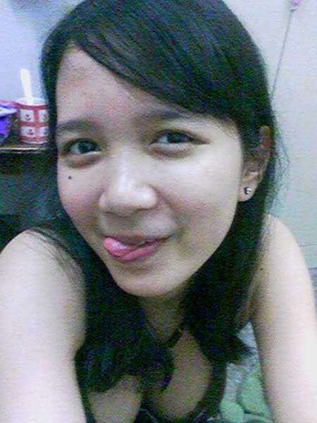 gambar ngangkang memek bule