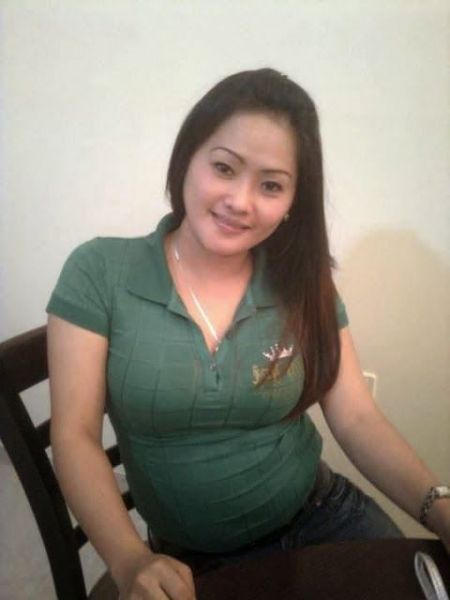 pembantu semok