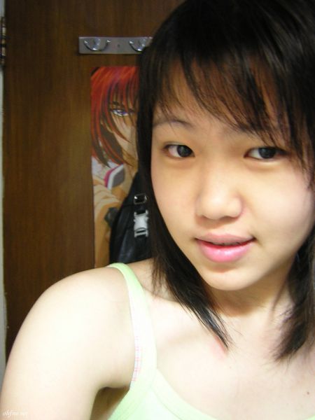 model popular bugil indo