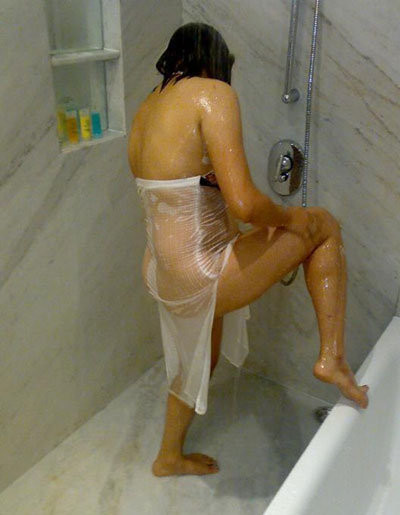 ngintip artis mandi