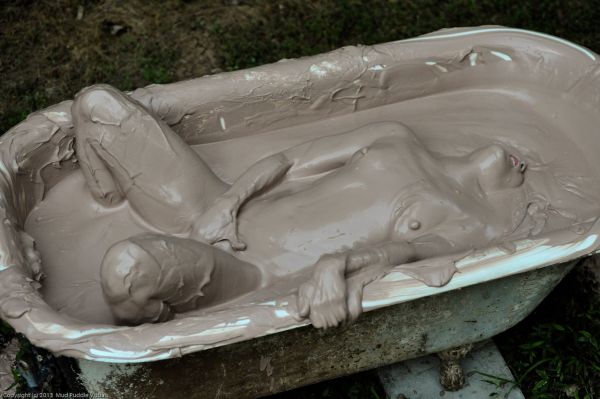 di jilat memek enak