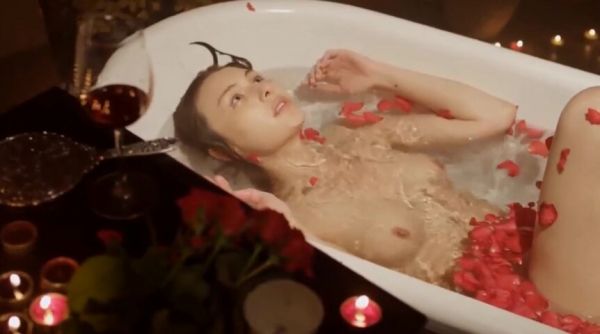 foto artis indonesia keliatan toket