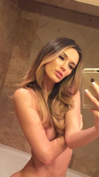 payudara terseksi artis indonesia
