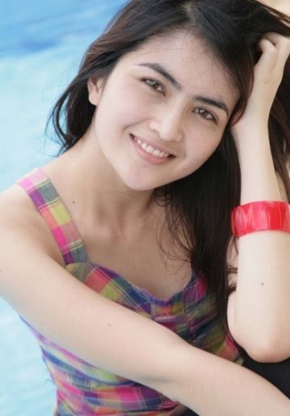 gambar ayu ting ting