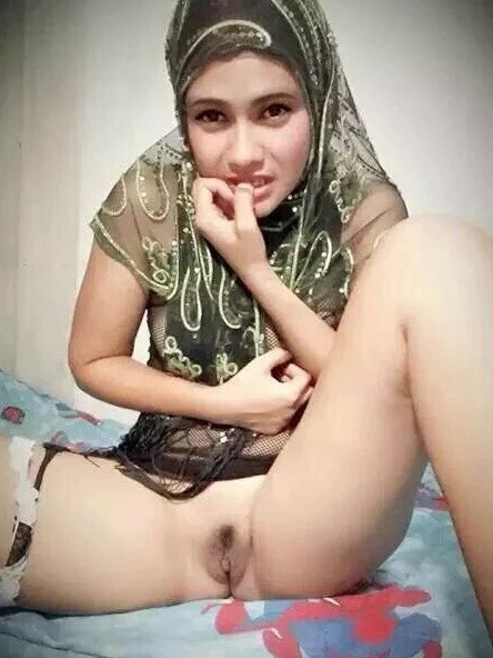 gadis cantik tanpa busana