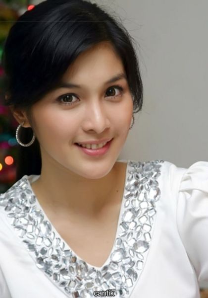 bibir merah