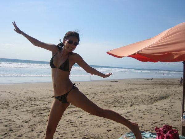 vania ayu ngangkang