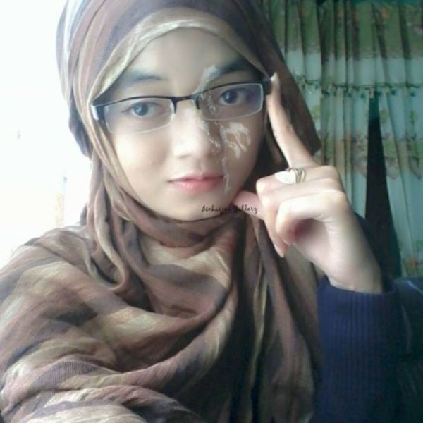 foto mulut jilbab penuh pejuh