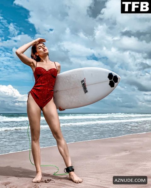 cinta laura ciuman