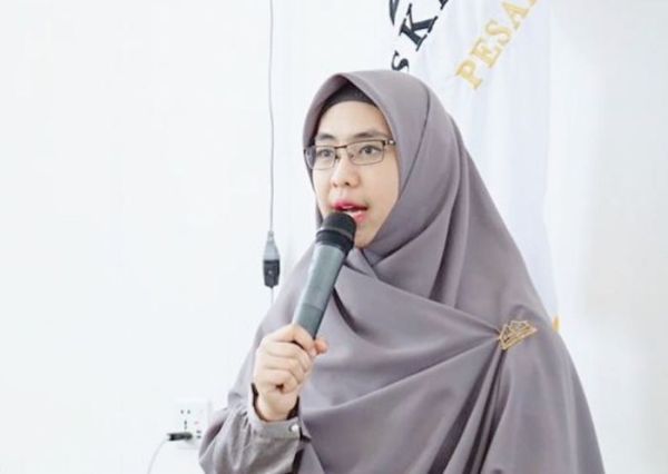 gambar kartun muslimah cute