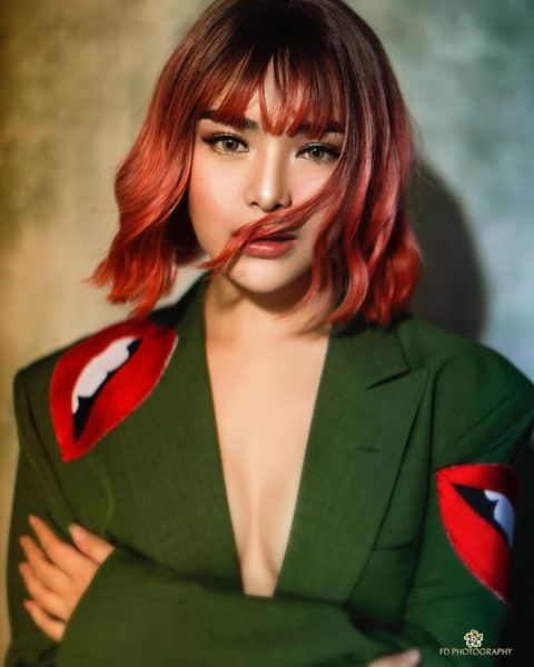 background amanda mano po