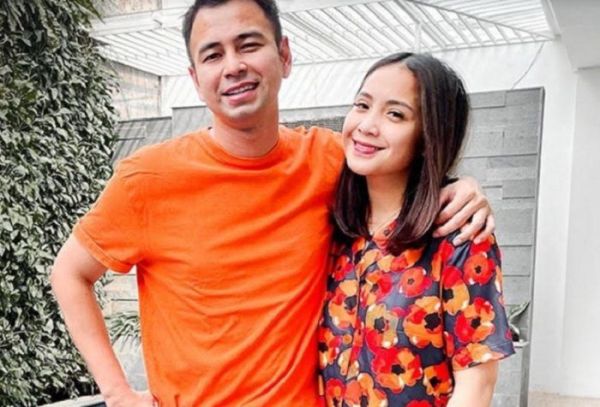photo artis rafi ahmad dengan nagita