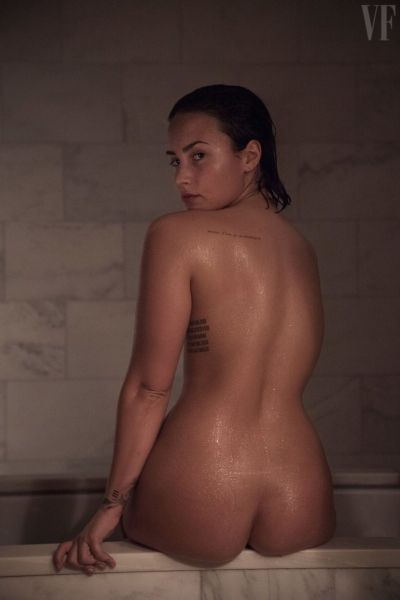 demi lovato hole