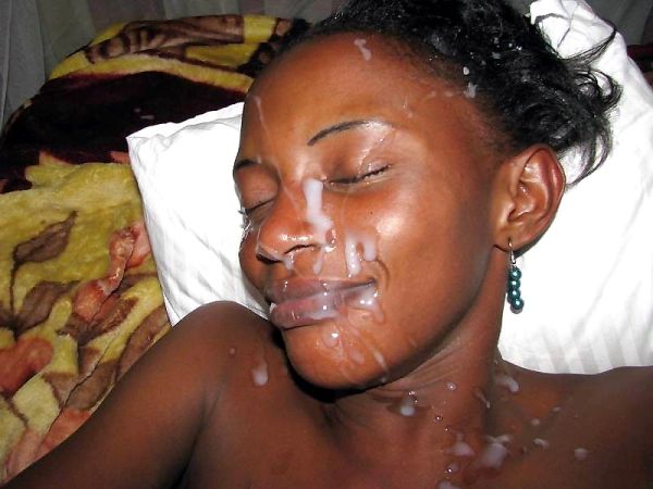 milf beach cumshot