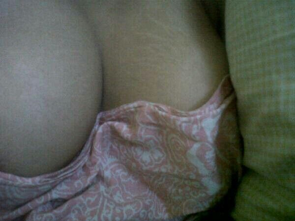 gambar nenen montok